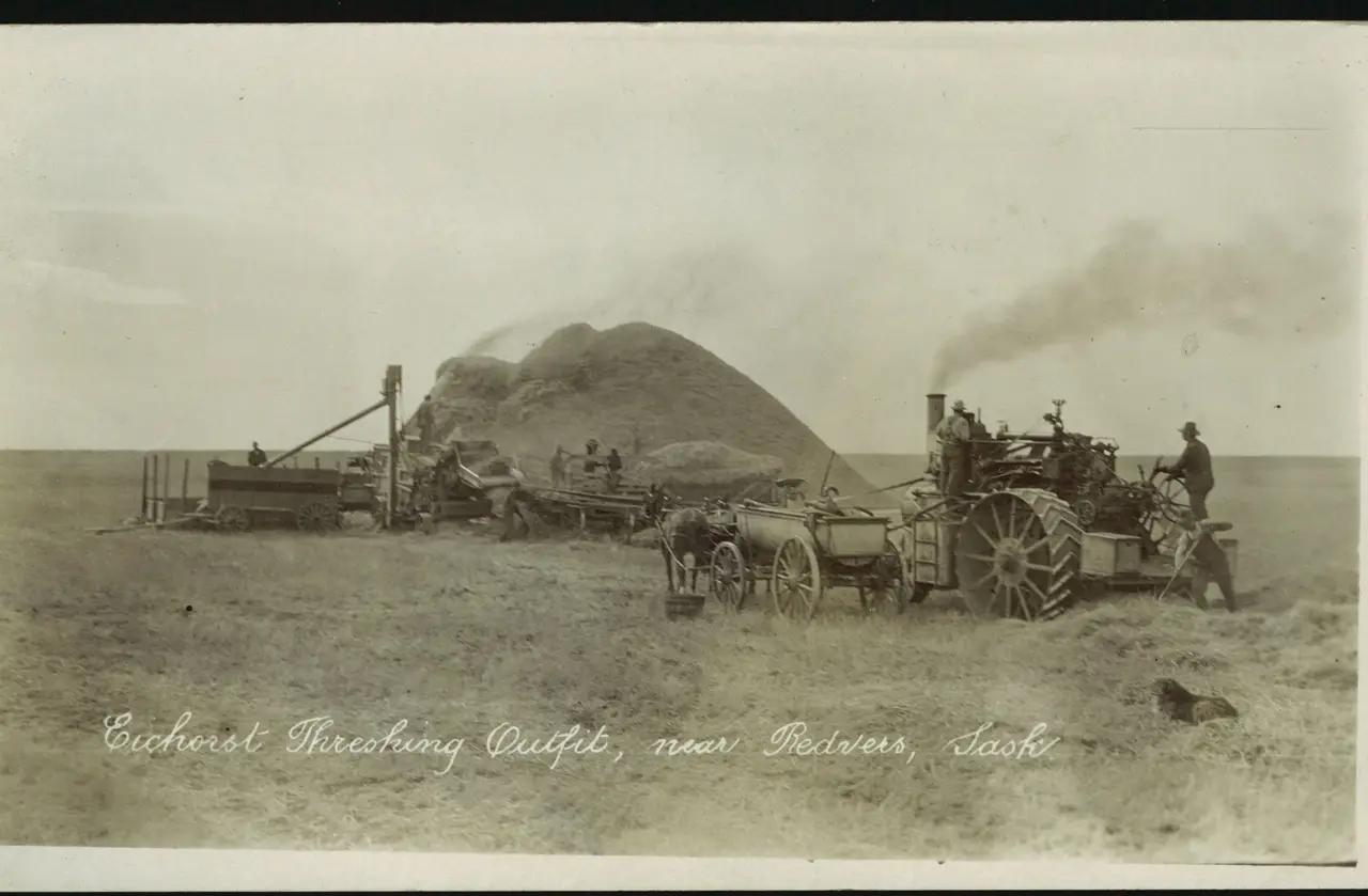 Eichorst threshing outfit near Redvers, about 1910